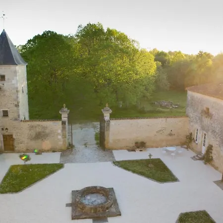 Chateau De Bois Nocleg ze śniadaniem 3*