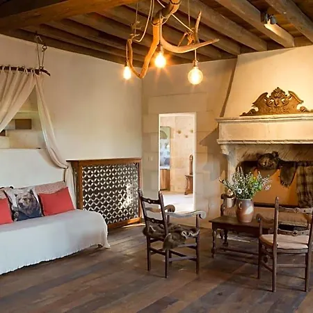 Chateau De Bois 3* Les Nouillers