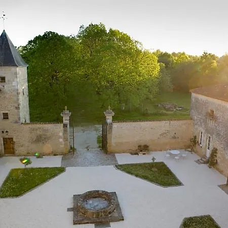 Chateau De Bois Les Nouillers