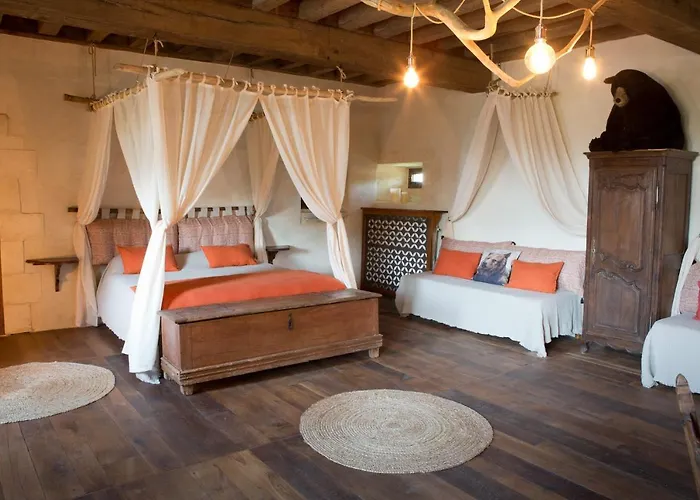 Chateau De Bois Les Nouillers