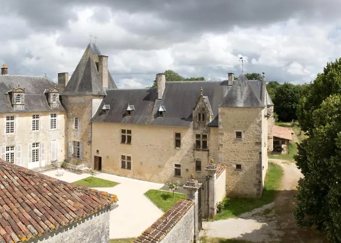 Bed and breakfast Chateau De Bois Les Nouillers
