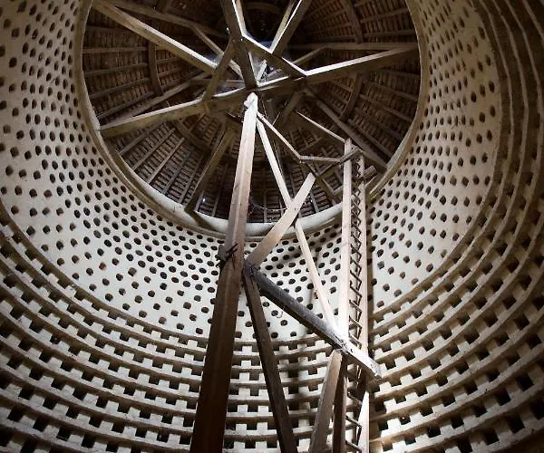 Chateau De Bois Bed & Breakfast 3*