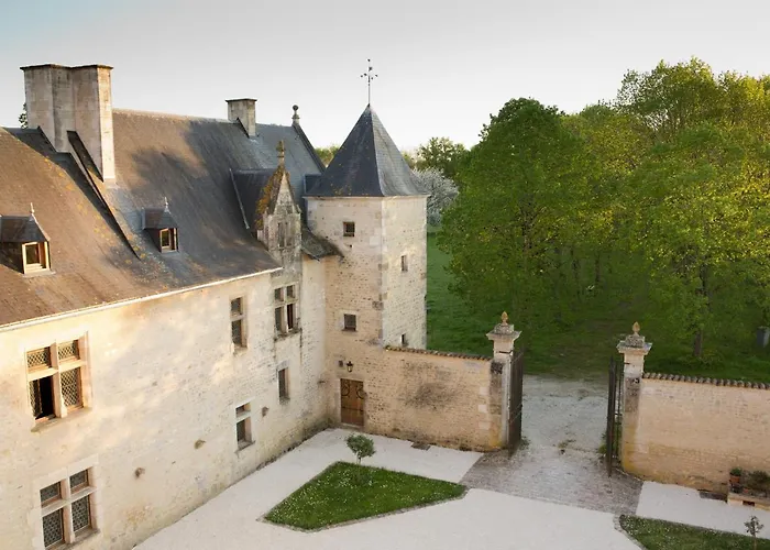 Chateau De Bois Bed and breakfast 3*