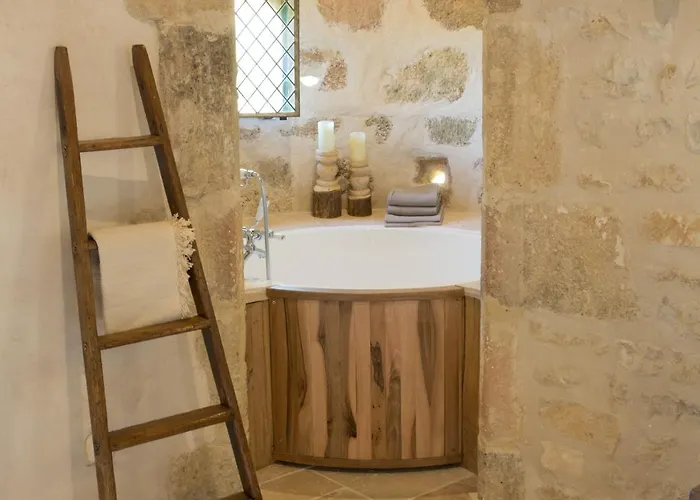 Bed & Breakfast Chateau De Bois Les Nouillers