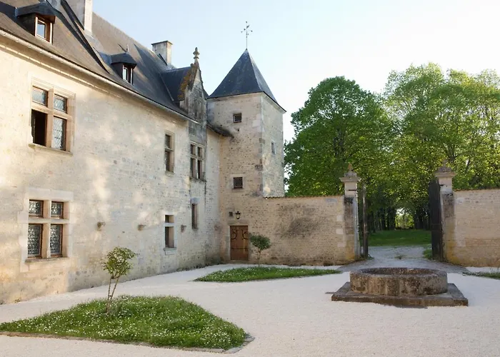 Chateau De Bois Bed and breakfast