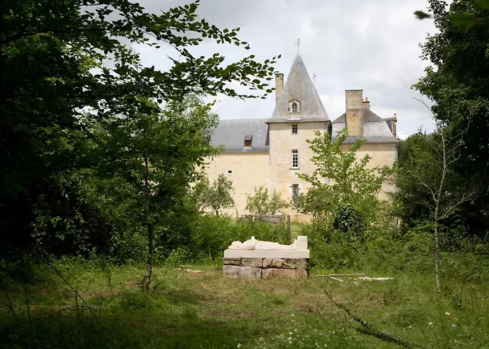 Chateau De Bois Les Nouillers