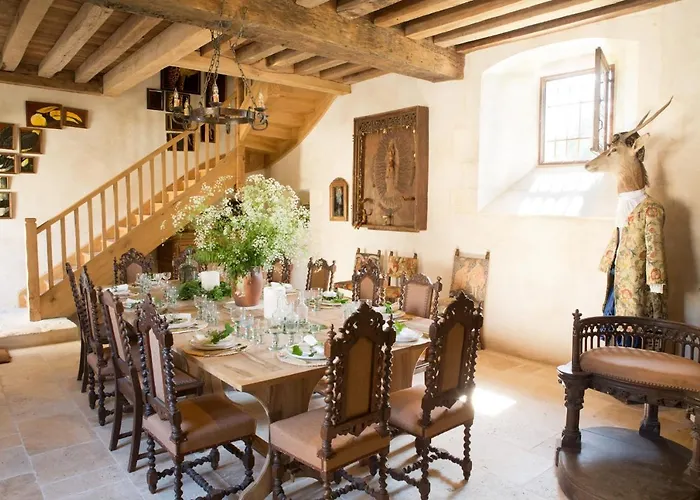 Chateau De Bois Bed and breakfast Les Nouillers