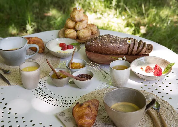 Chateau De Bois Bed and breakfast